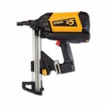 DeWALT gázpatronos betonszegező